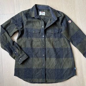 Fjallraven Canada Shirt green plaid wool women’s small